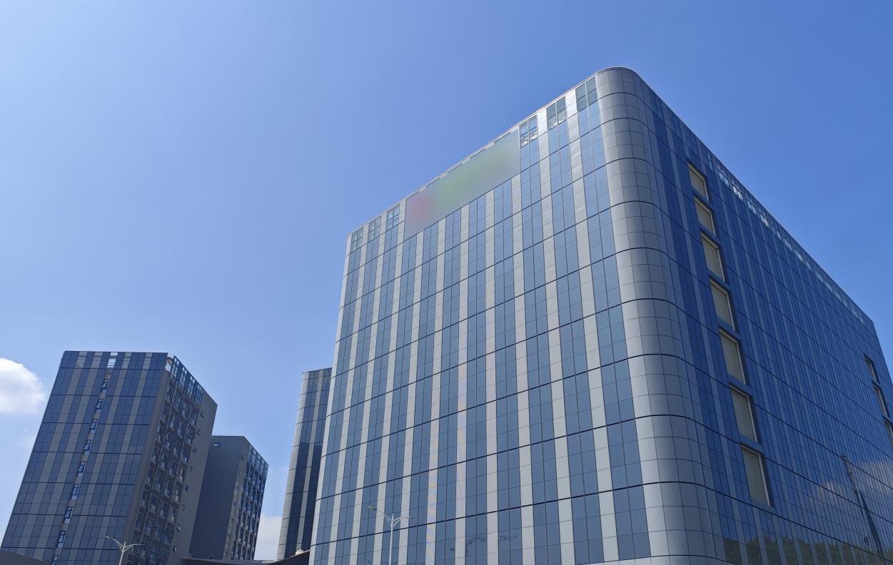 平板顯示│深圳某平板行業龍頭科技公司新建高效機房, 綜合能效比高達5.6!